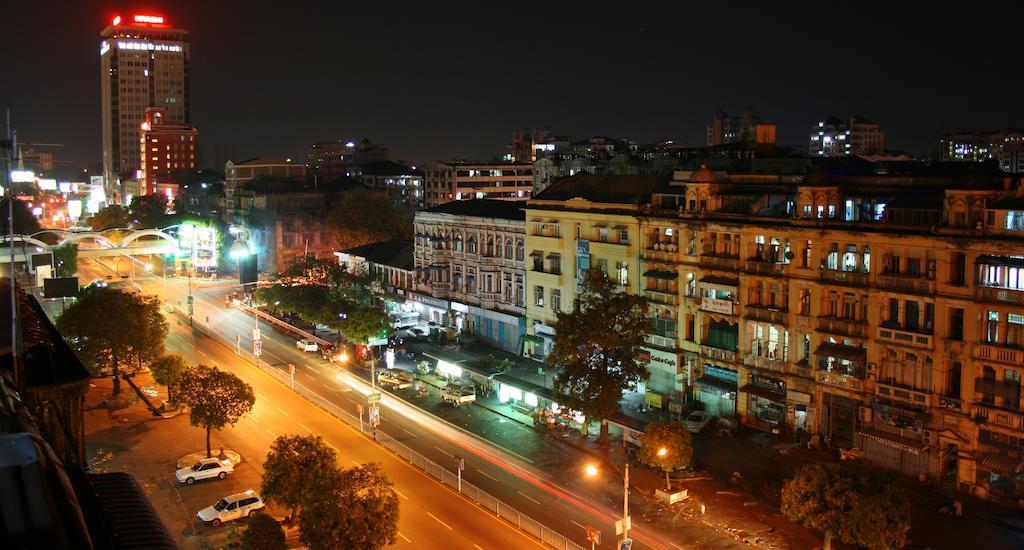 May Shan Hotel Yangon Bagian luar foto