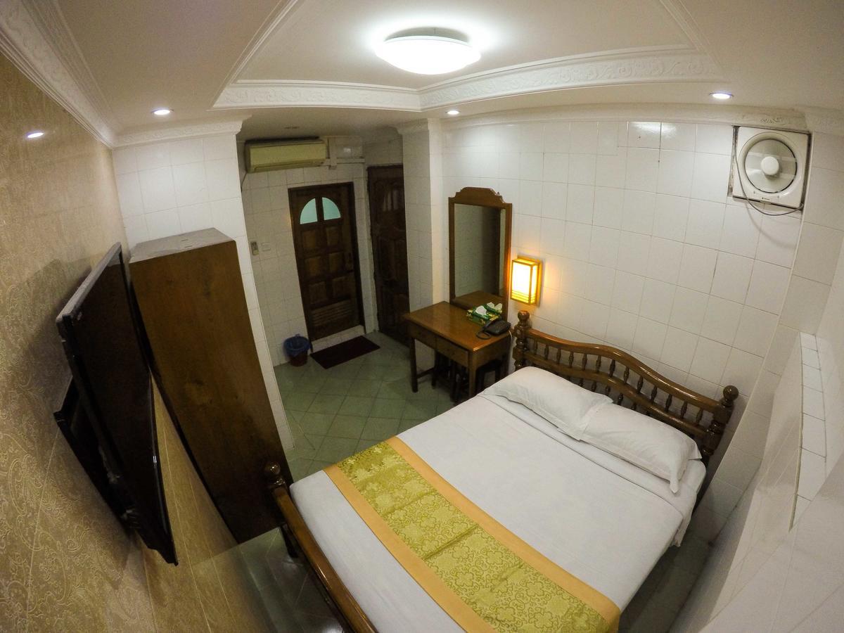 May Shan Hotel Yangon Bagian luar foto