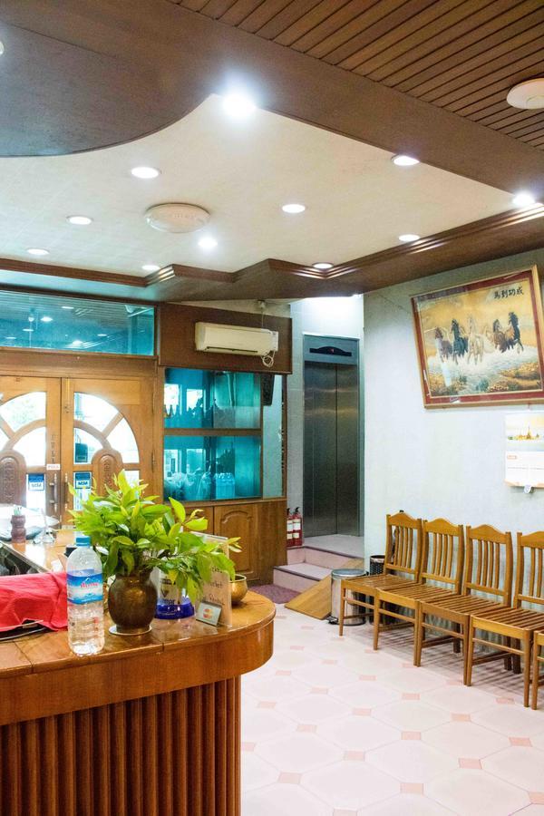 May Shan Hotel Yangon Bagian luar foto
