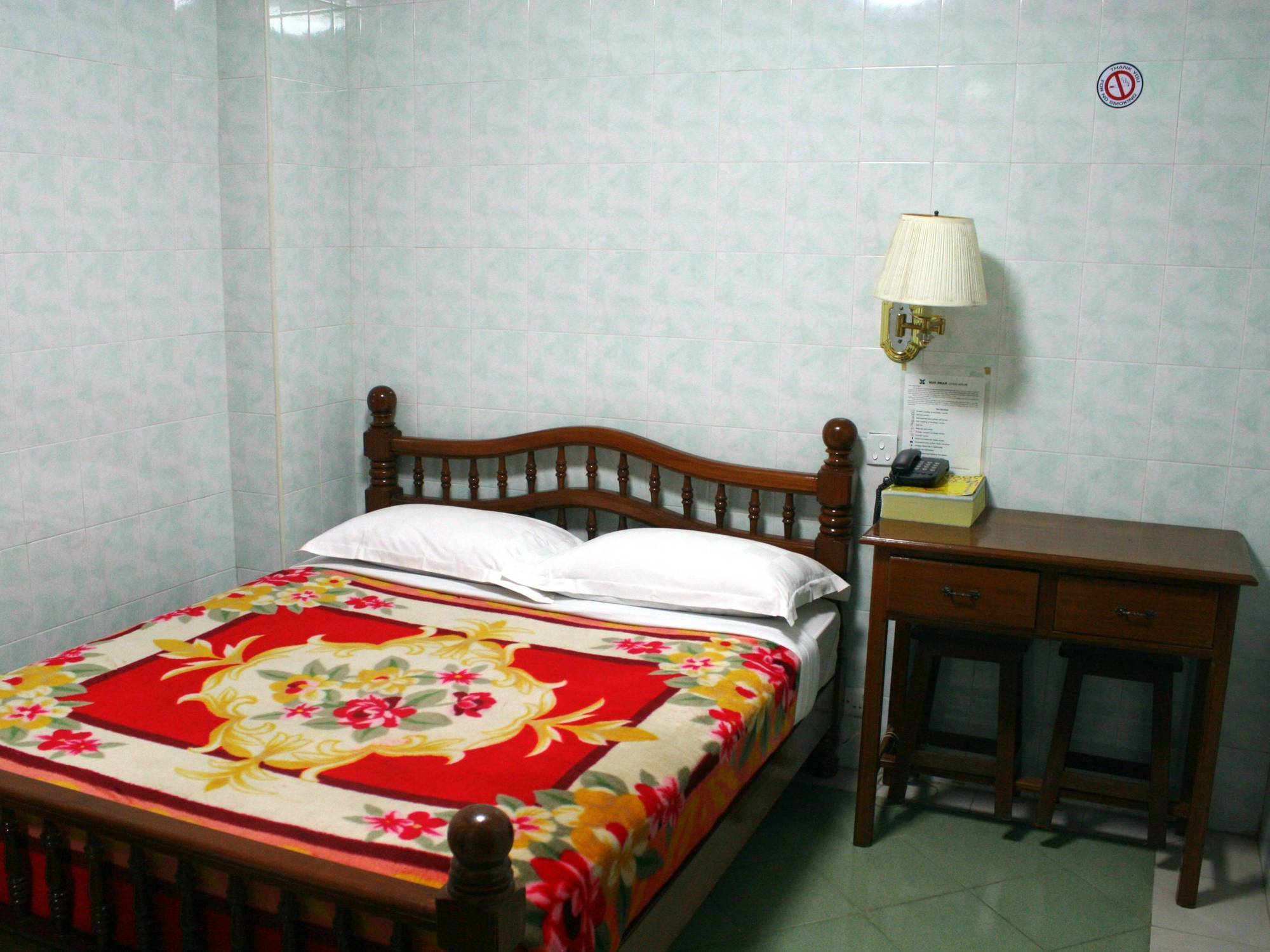 May Shan Hotel Yangon Bagian luar foto