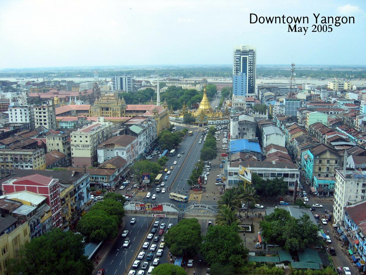 May Shan Hotel Yangon Bagian luar foto