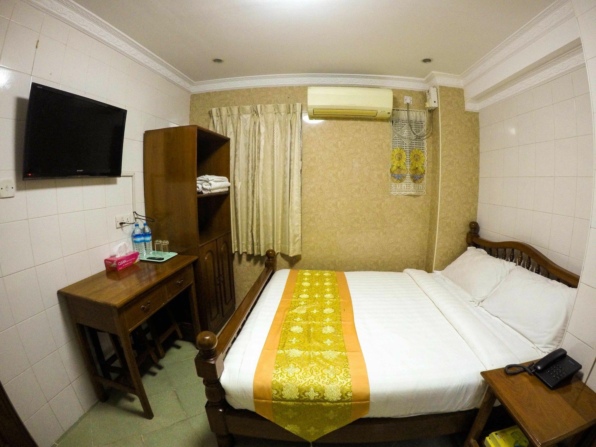 May Shan Hotel Yangon Bagian luar foto
